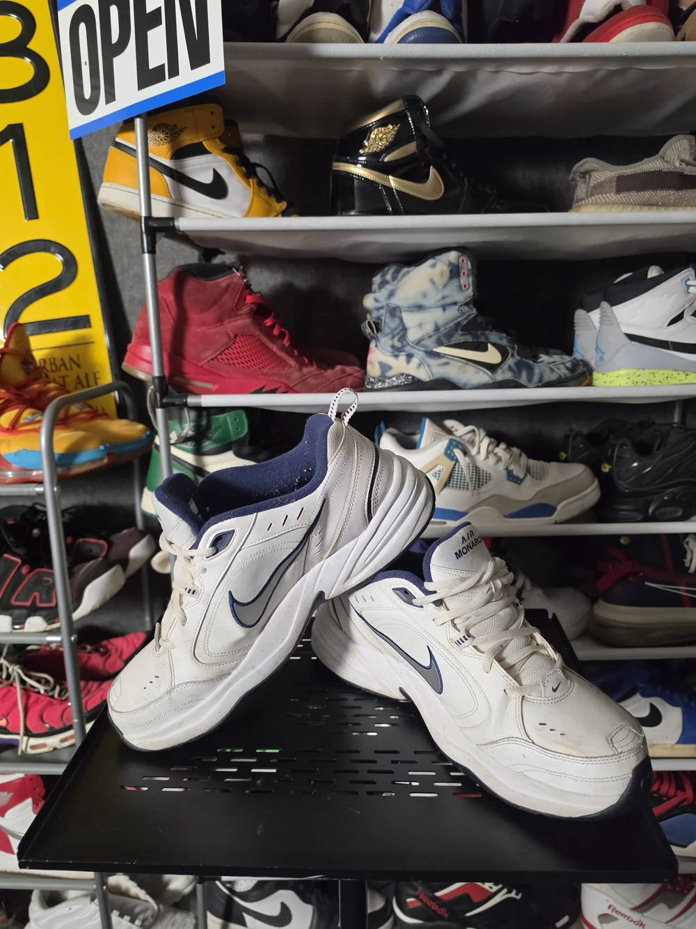 🔥 Nike Air Monarch Men's Size 11 White and Navy Air Athletic Sneakers